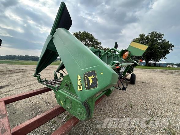 John Deere 893 Derliaus nuėmimo kombainų galvos
