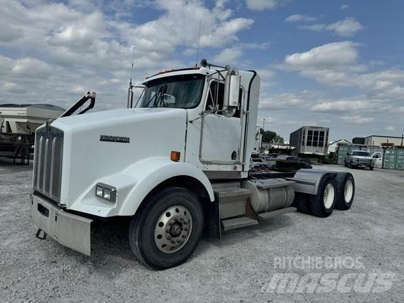 Kenworth T800 Naudoti vilkikai