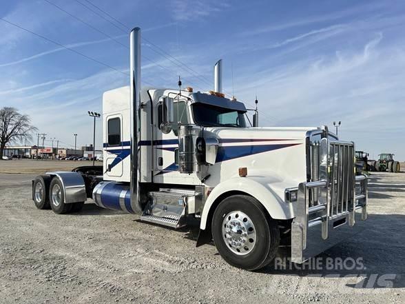 Kenworth W900L Naudoti vilkikai