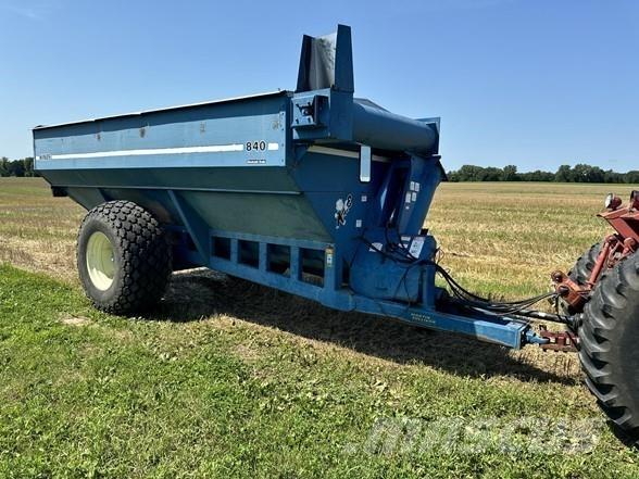 Kinze 840 Grūdų vežimėliai