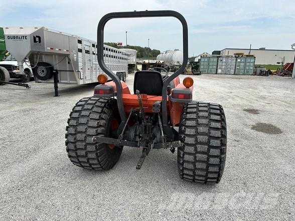 Kubota L4200 Traktoriai