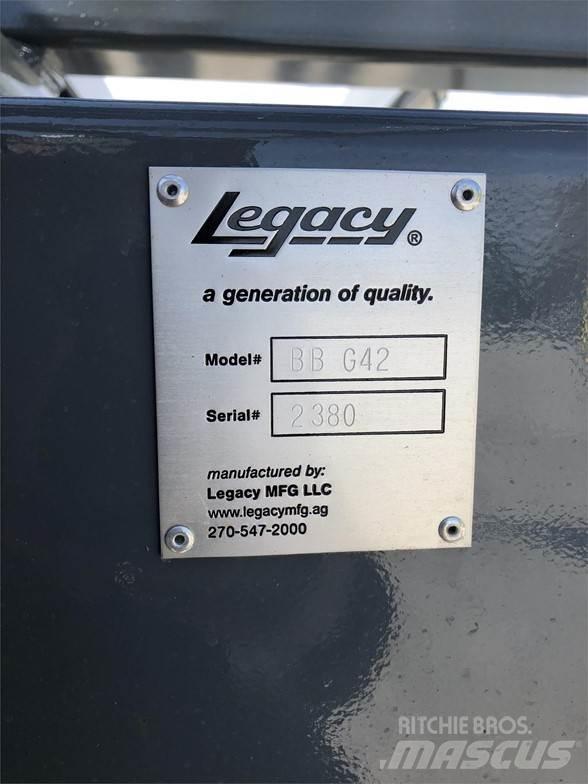  LEGACY BB G42 Kitos priekabos