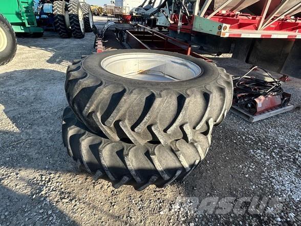 White 2-135 Traktoriai