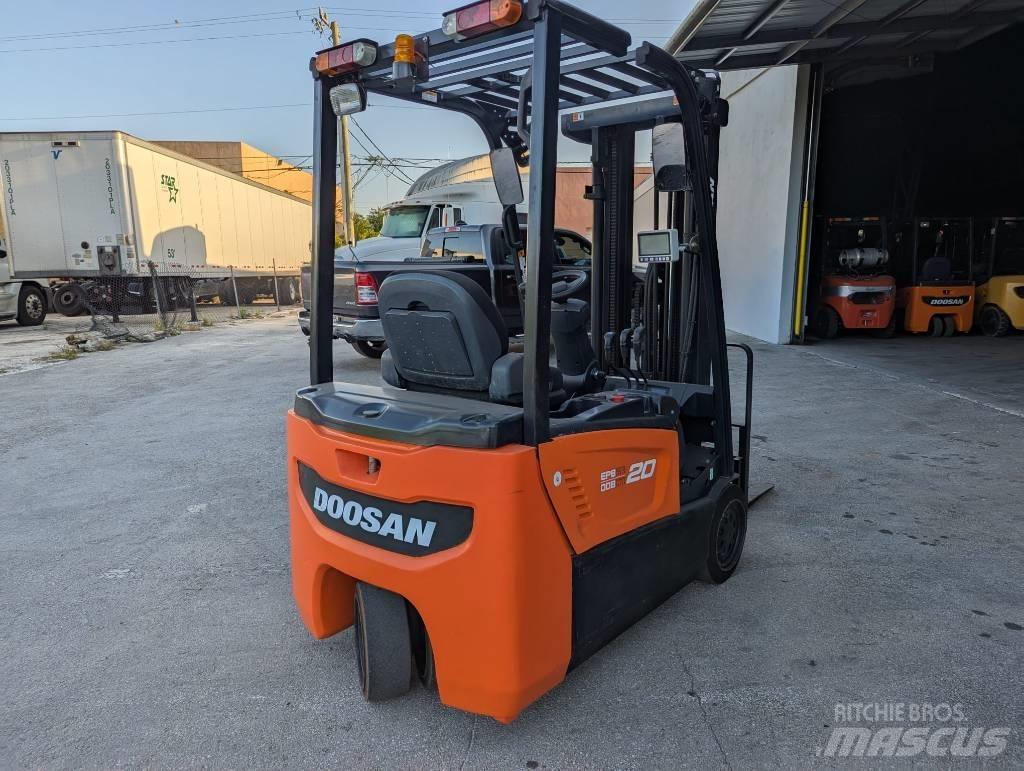 Doosan B 20 T-7 Elektriniai šakiniai krautuvai