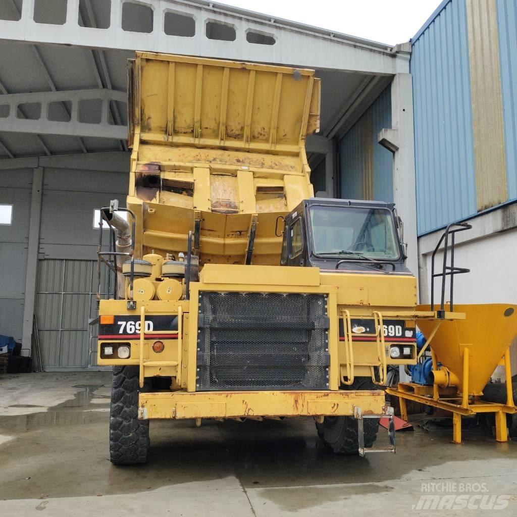 CAT 769 D Atliekų išvežimo technika