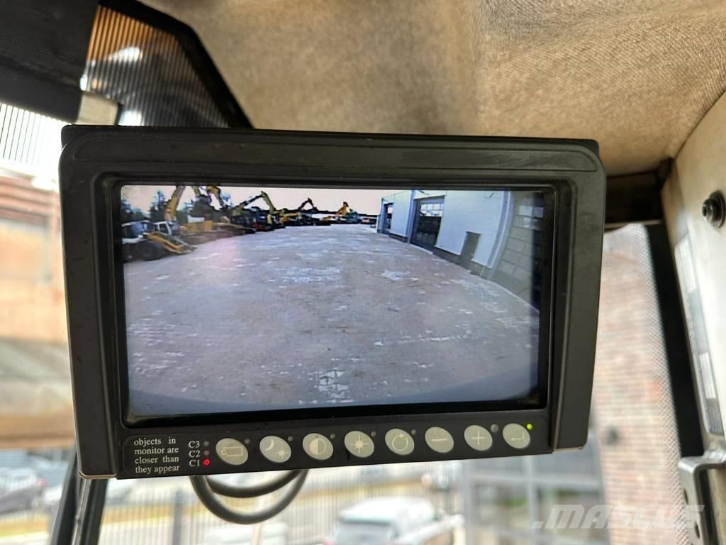 Volvo L 250 G Naudoti ratiniai krautuvai