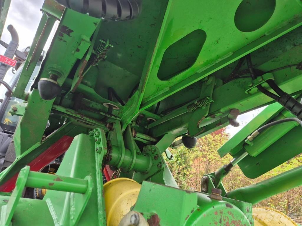 John Deere 131 Formuojančios žoliapjovės