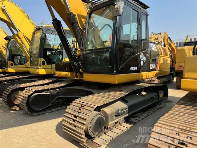 CAT 325 D L Vikšriniai ekskavatoriai