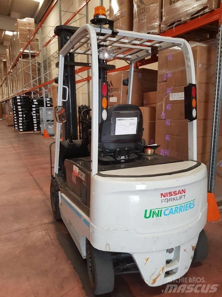 Unicarriers 1Q2L25Q Elektriniai šakiniai krautuvai