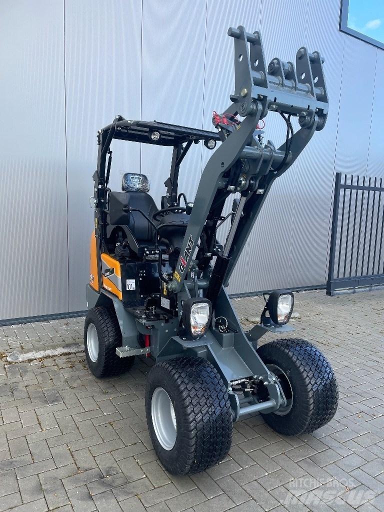 GiANT G1500 X-tra Daugiafunkciniai pakrovėjai