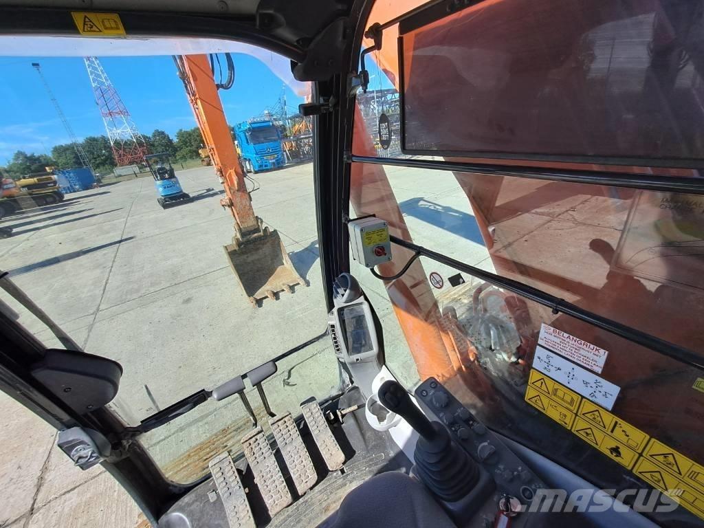 Hitachi ZX210LC-6 Vikšriniai ekskavatoriai