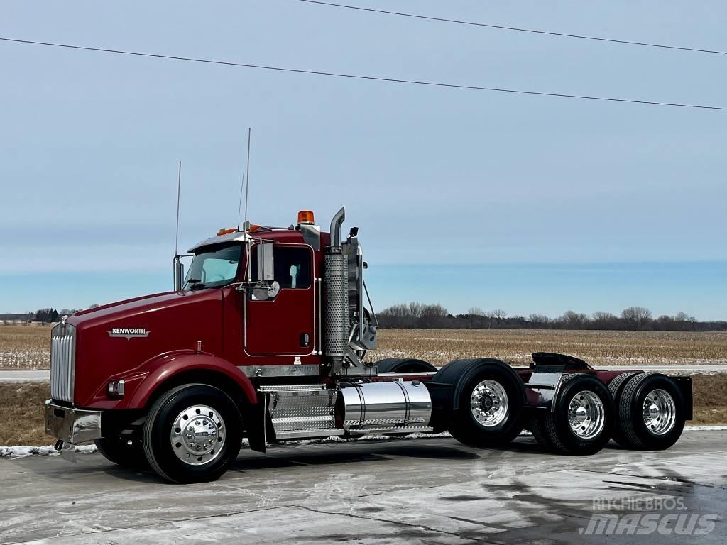 Kenworth T 800 Naudoti vilkikai