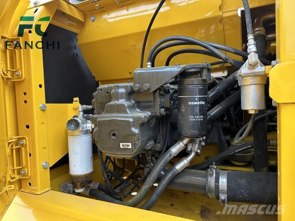 Komatsu PC 200 Vikšriniai ekskavatoriai
