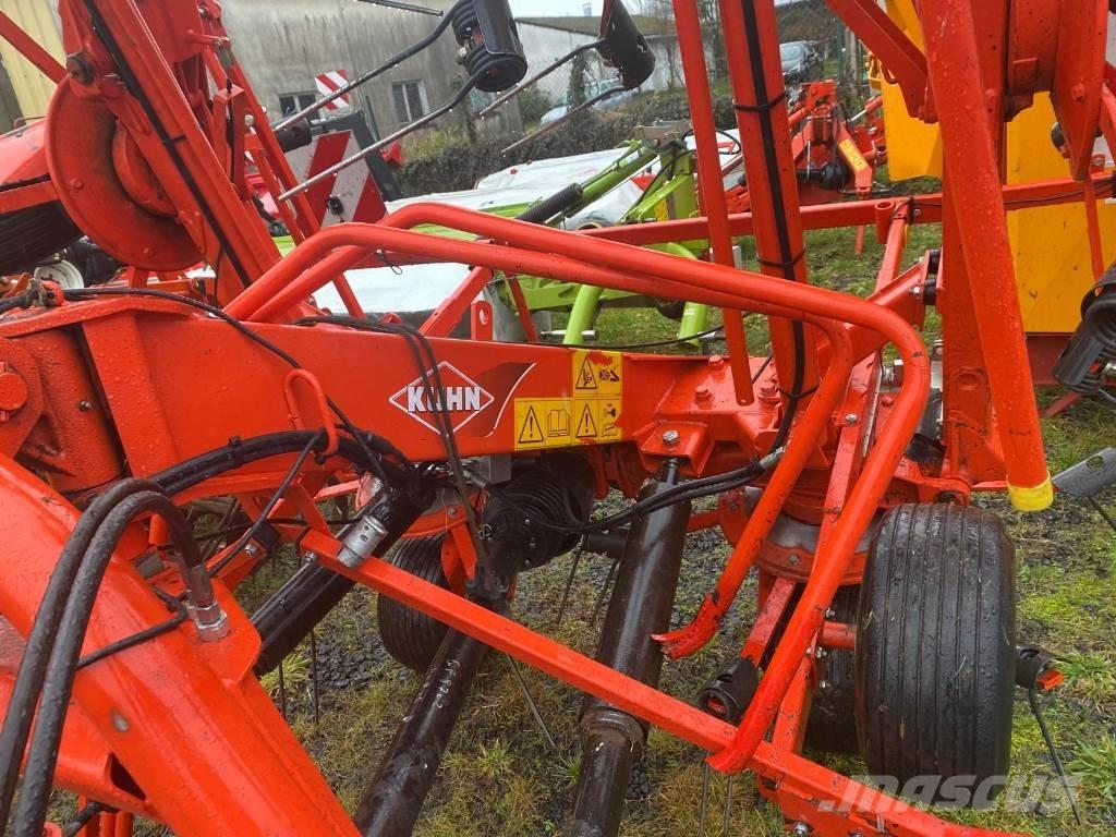 Kuhn GF8702 Šieno grėbliai ir vartytuvai
