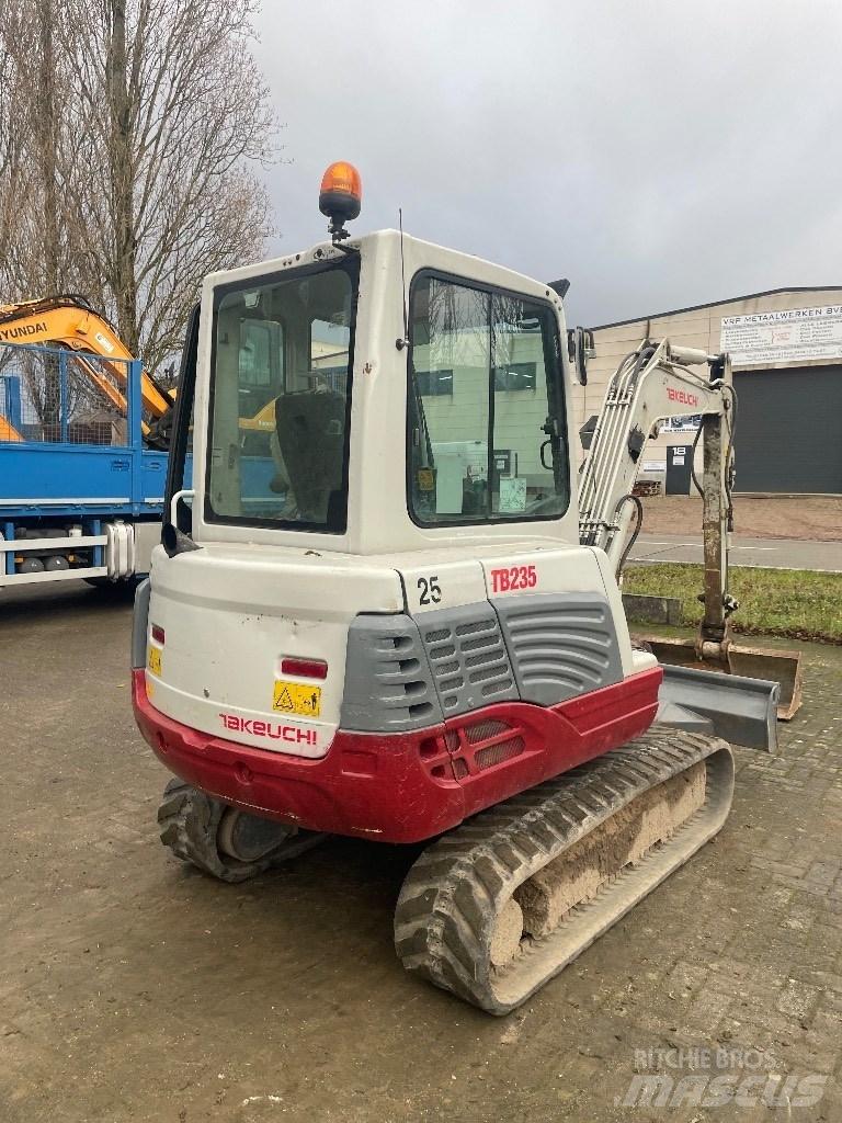 Takeuchi TB 235 Mini ekskavatoriai < 7 t