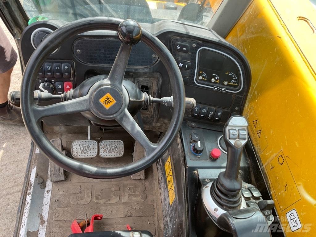 JCB 525-60 AGRI PLUS Teleskopiniai krautuvai žemės ūkiui