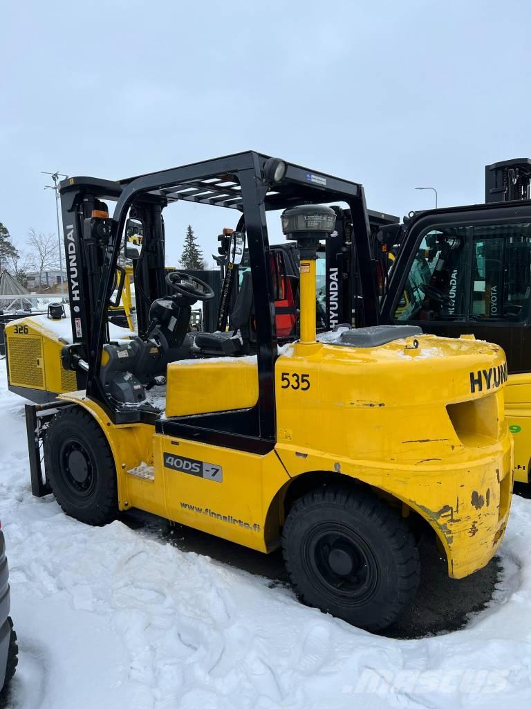 Hyundai 40DS-7 Dyzeliniai krautuvai