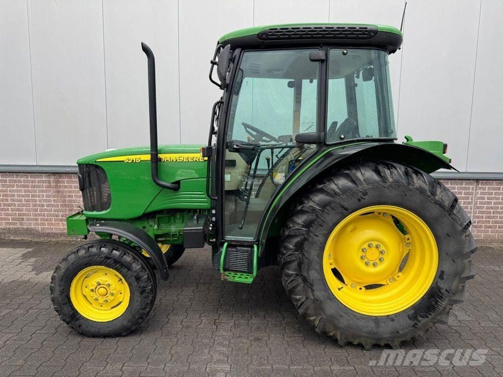 John Deere 5215 Lengvieji automobiliai