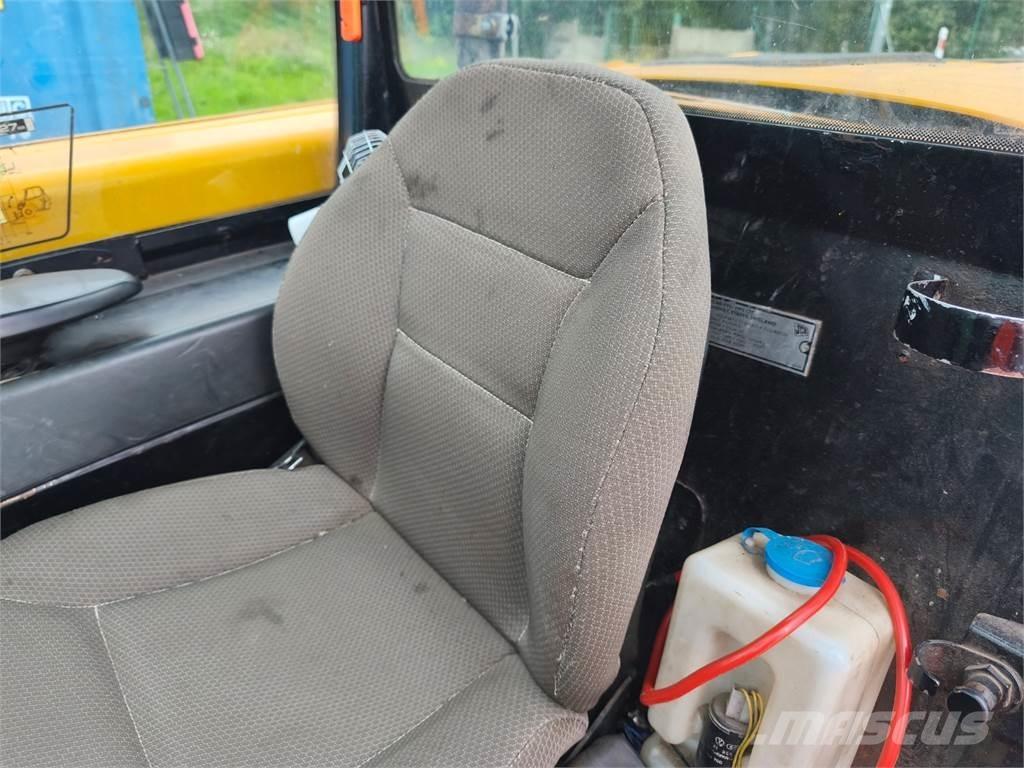 JCB 527-55 (4WS) Statyba - Kita