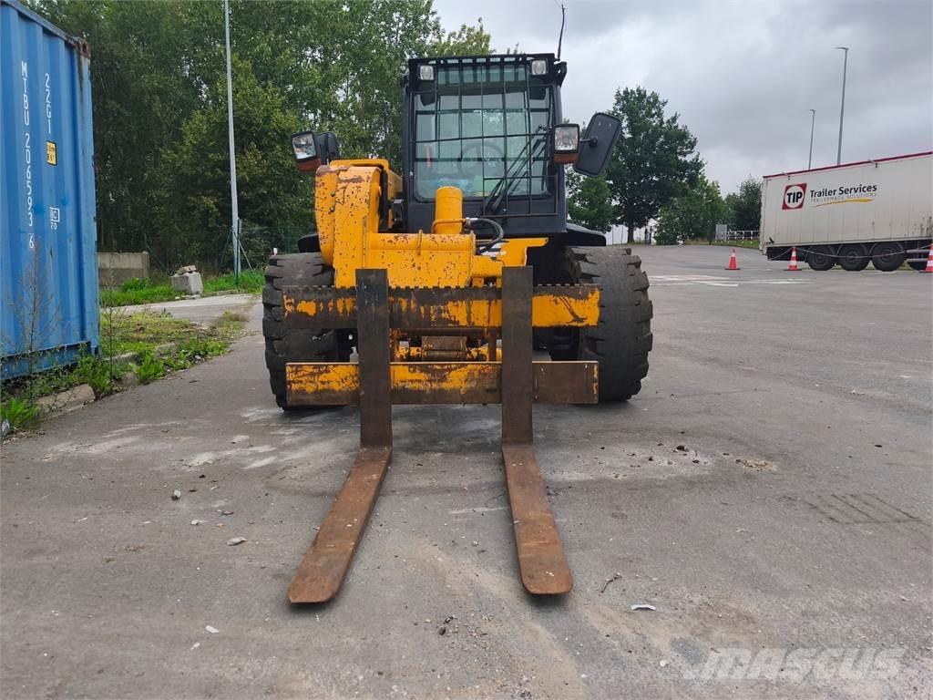 JCB 527-55 (4WS) Statyba - Kita