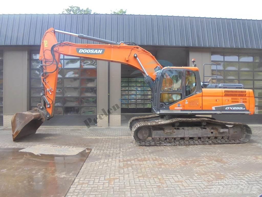 Doosan DX 255 LC-5 Vikšriniai ekskavatoriai