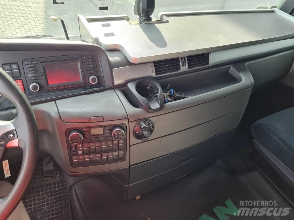MAN 26.440 / 7.4m / LIFT Priekabos su tentu