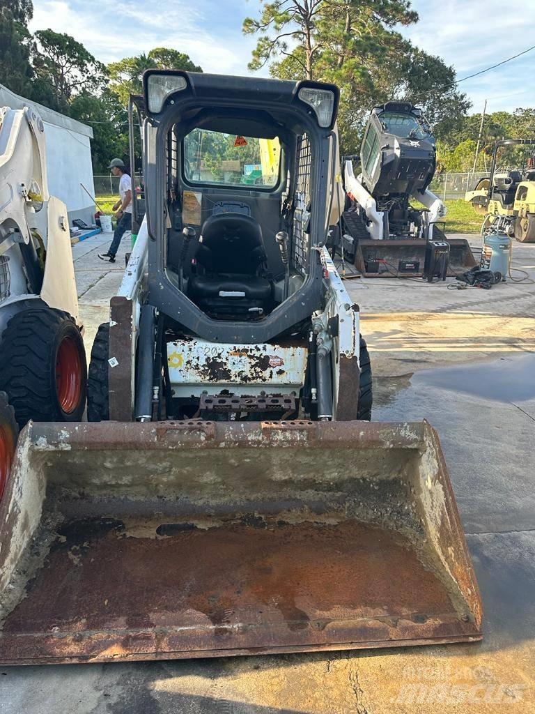 Bobcat S 450 Krautuvai su šoniniu pasukimu