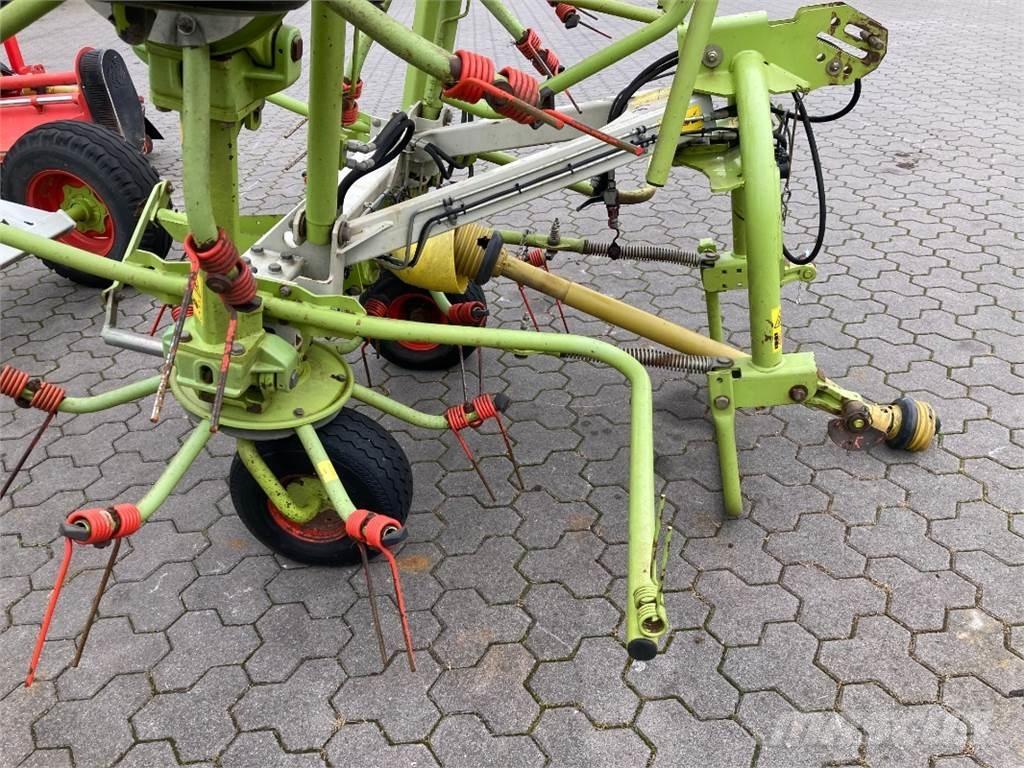 CLAAS Volto 870 Šieno grėbliai ir vartytuvai