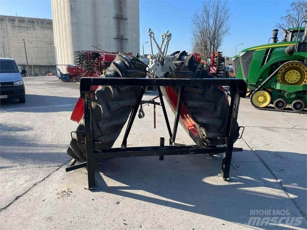 Stomil 20.8 R 38 Padangos, ratai ir ratlankiai