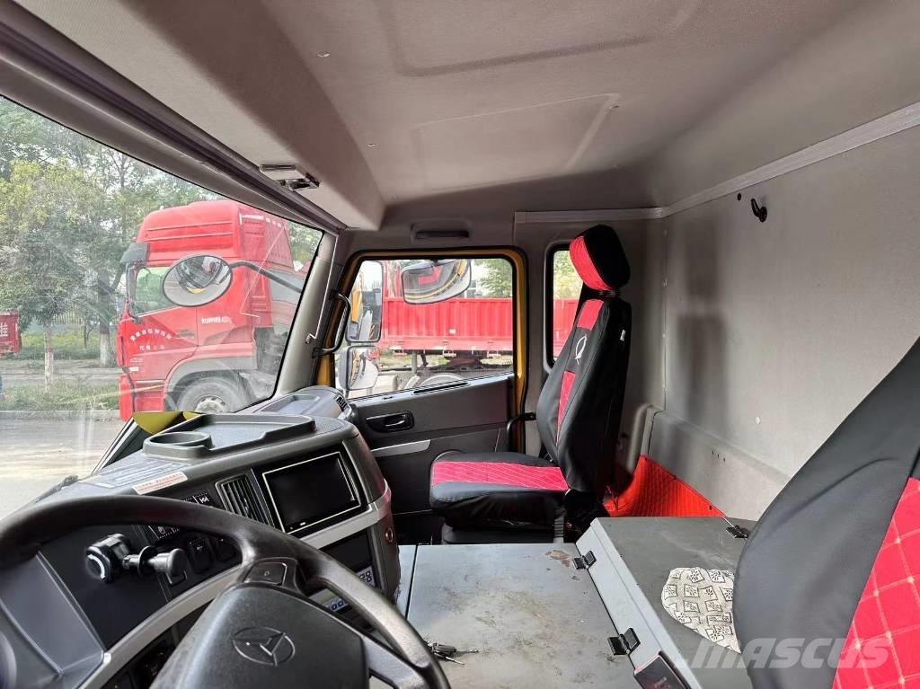 Sany STC1000T Visureigiai kranai