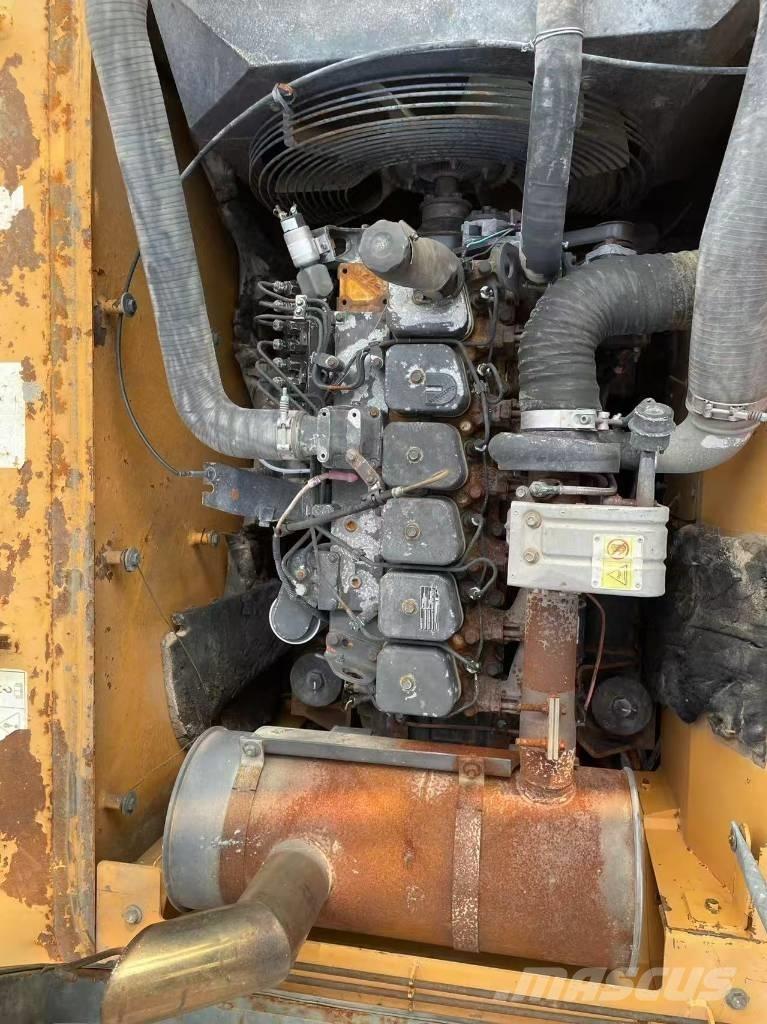 Hyundai 210W-9 Ratiniai ekskavatoriai