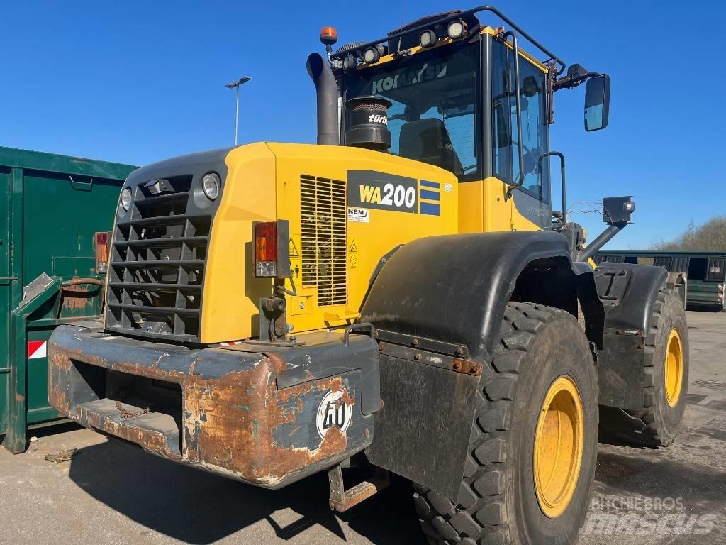 Komatsu WA 200-7 Vikšriniai ekskavatoriai