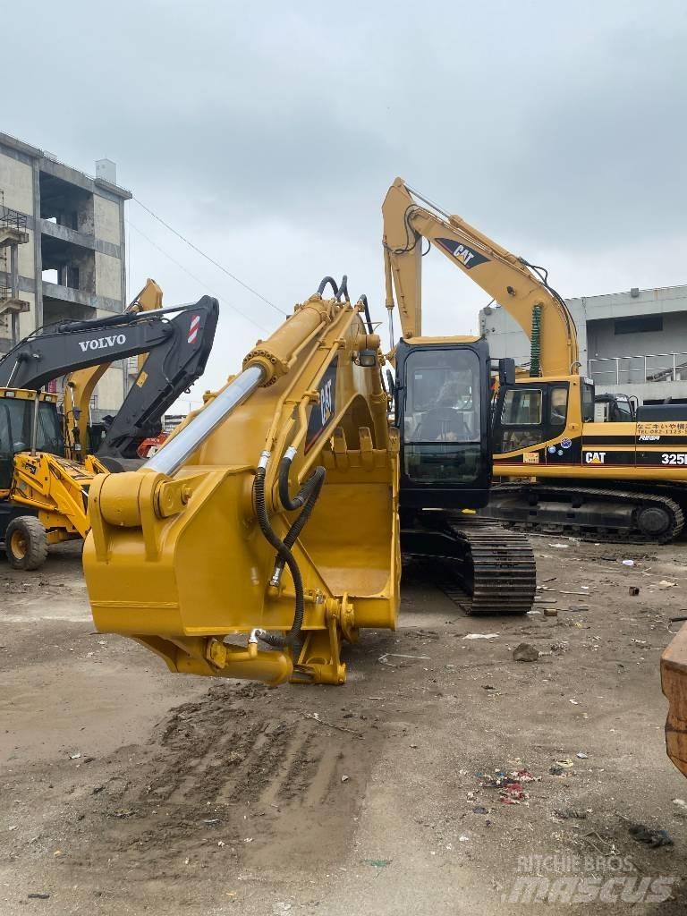 CAT 320 C Vikšriniai ekskavatoriai