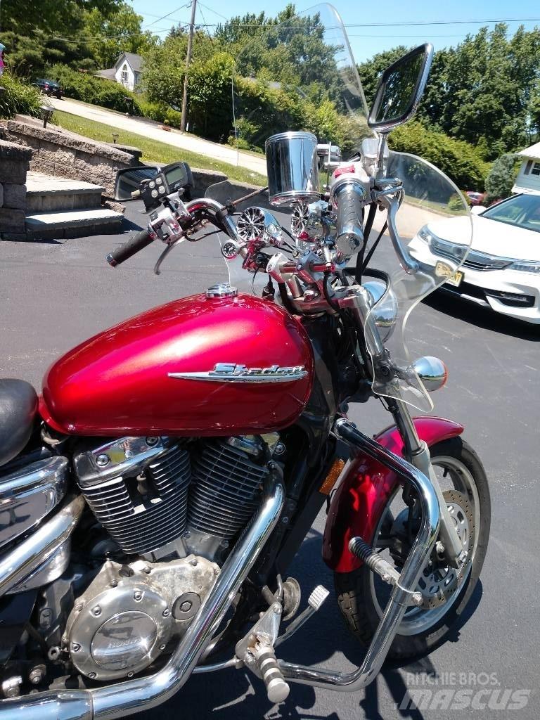 Honda VT1100 Darbiniai laivai / baržos ir pantonai