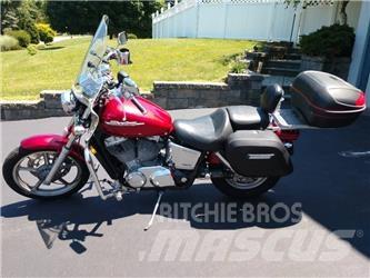 Honda VT1100 Darbiniai laivai / baržos ir pantonai