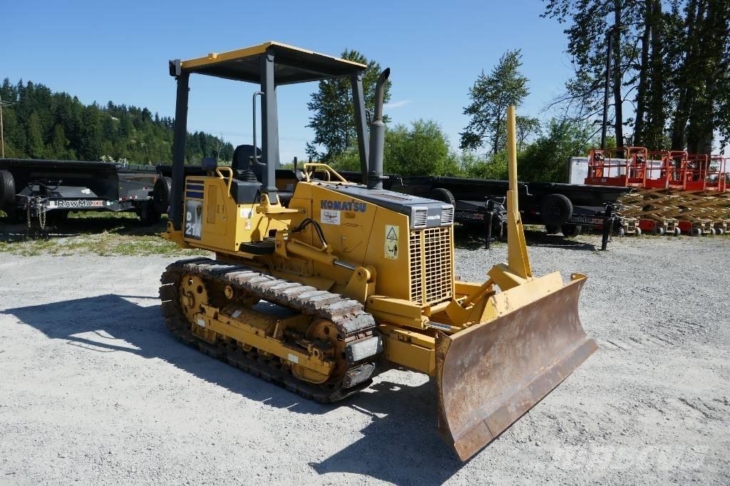 Komatsu D21A-8 Vikšriniai buldozeriai