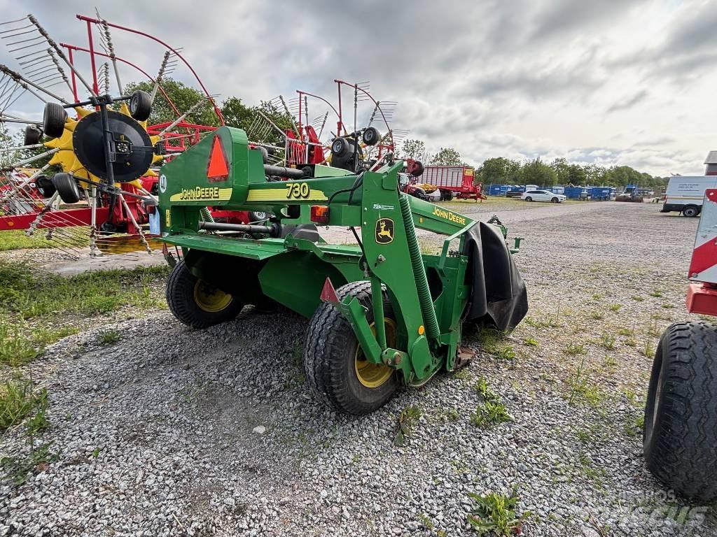 John Deere 730 Formuojančios žoliapjovės