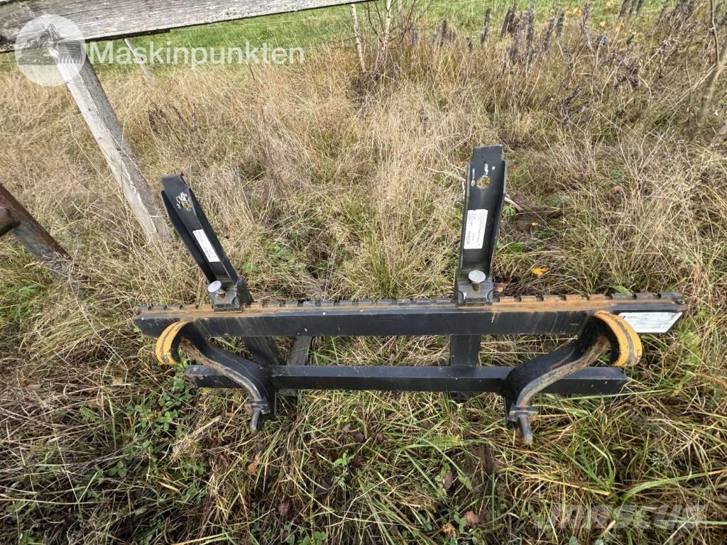 John Deere 5075 E Traktoriai