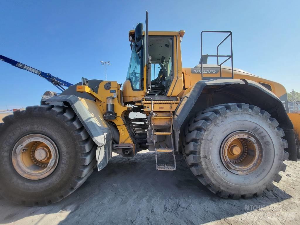 Volvo L 250 H Naudoti ratiniai krautuvai