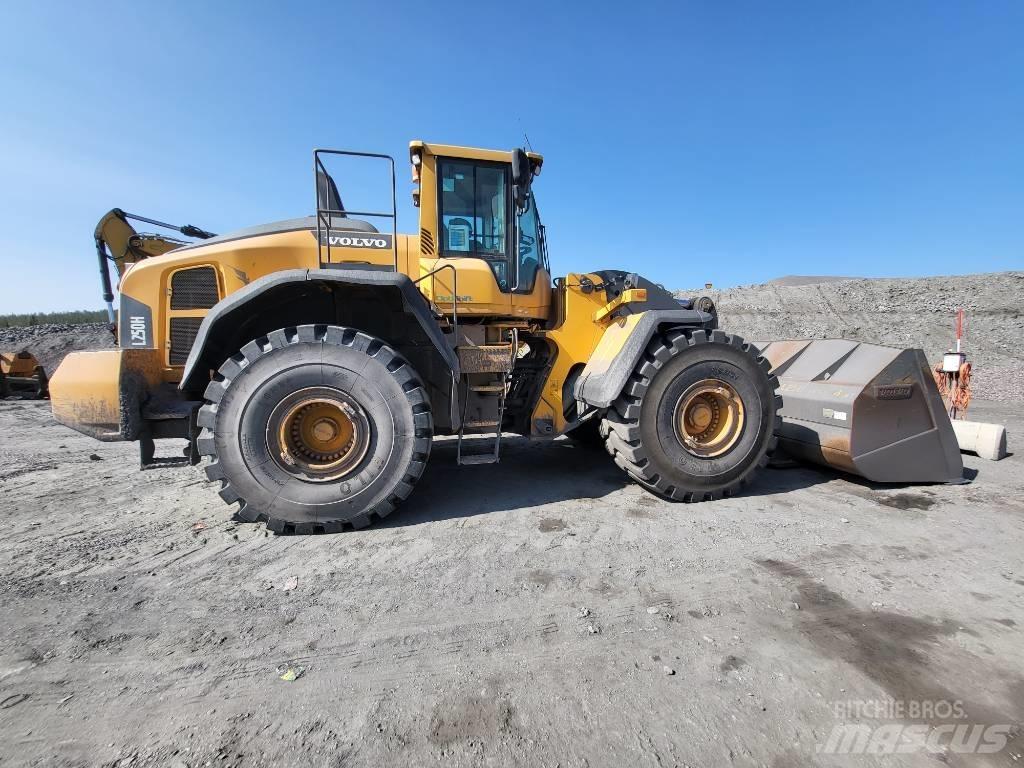 Volvo L 250 H Naudoti ratiniai krautuvai