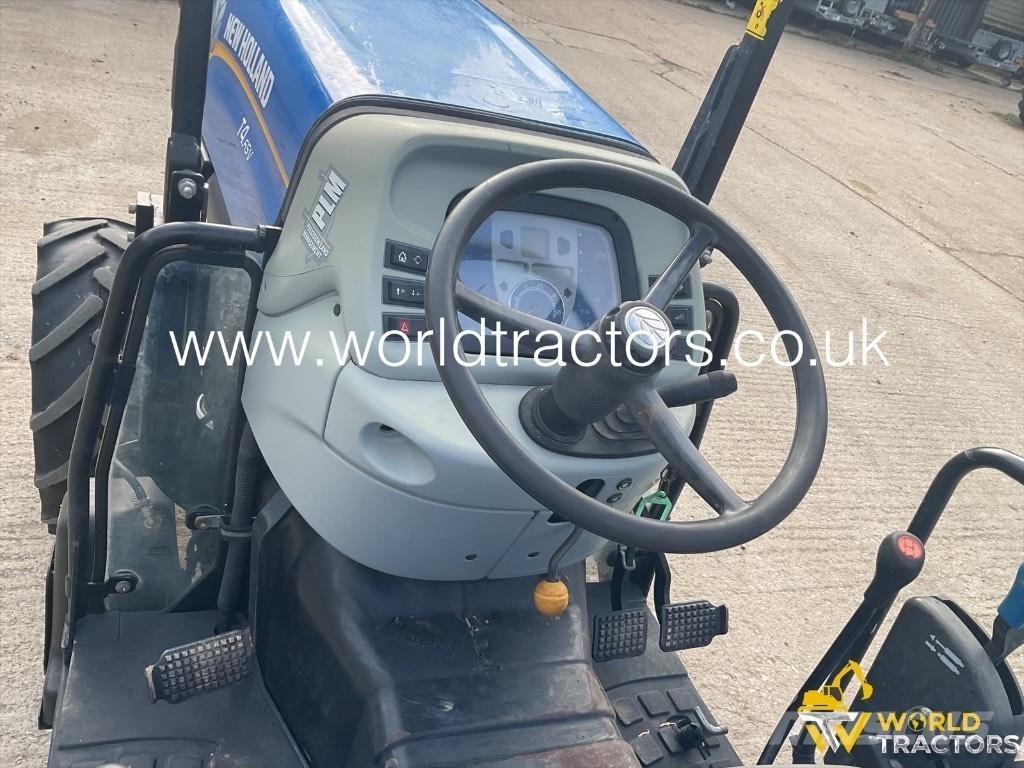 New Holland T 4.65 V Traktoriai