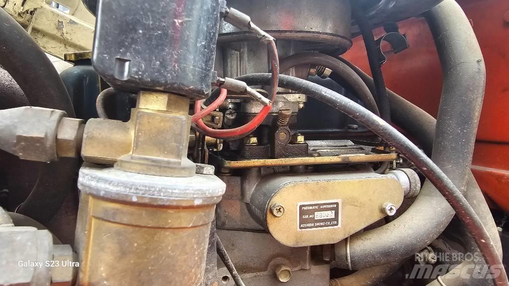Nissan Datsun TV135 LPG (dujiniai) krautuvai