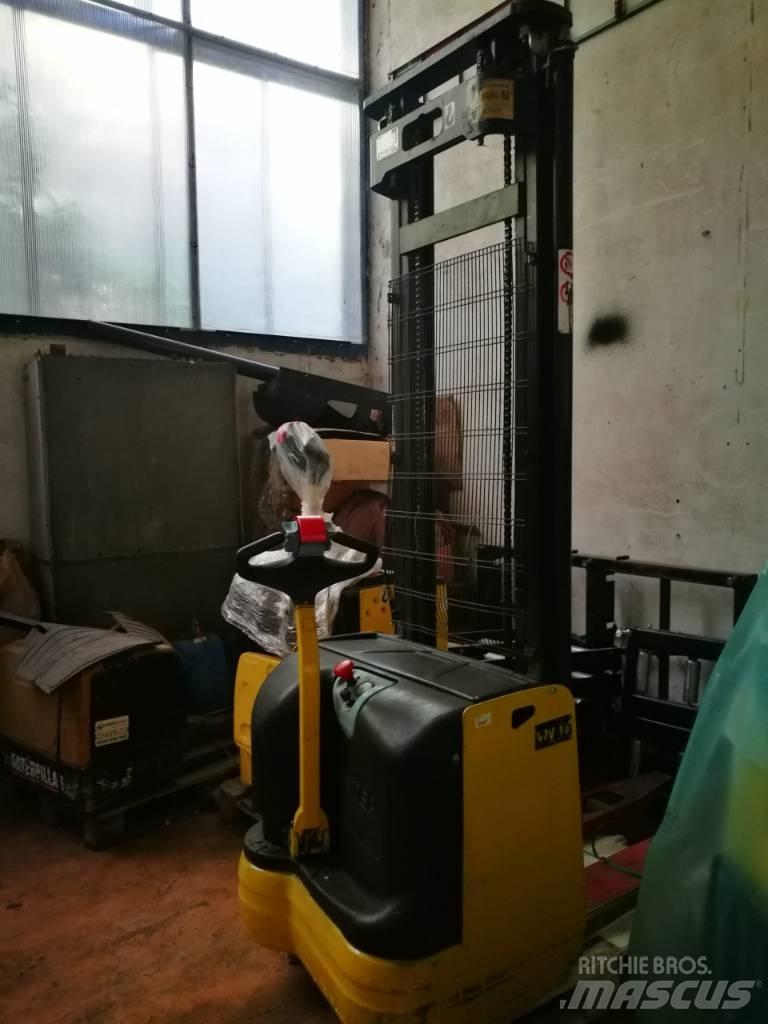Hyster S 1.2 Elektriniai šakiniai krautuvai