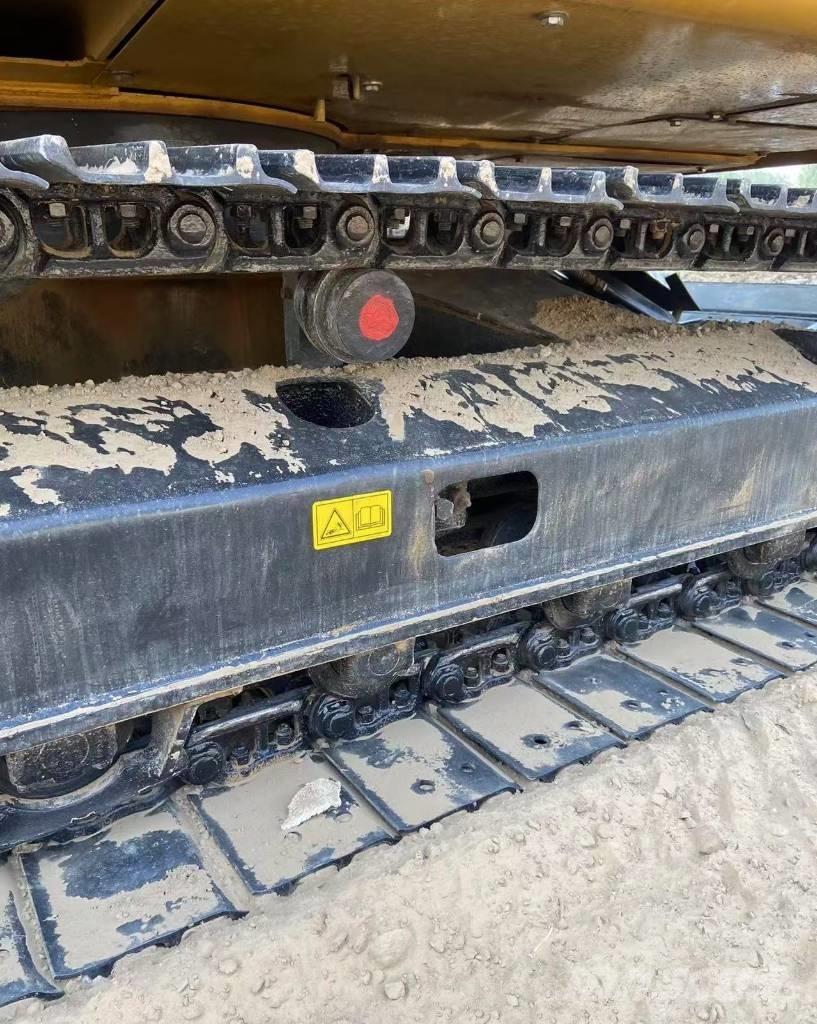 CAT 307 Vikšriniai ekskavatoriai