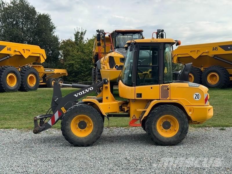 Volvo L 35 G Naudoti ratiniai krautuvai