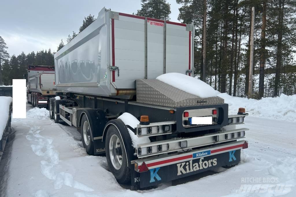 Scania R 590 Savivarčių priekabų vilkikai