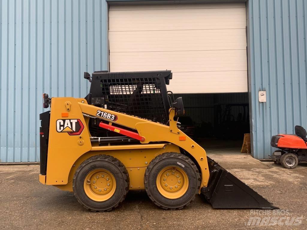 CAT 216 B 3 Mini krautuvai