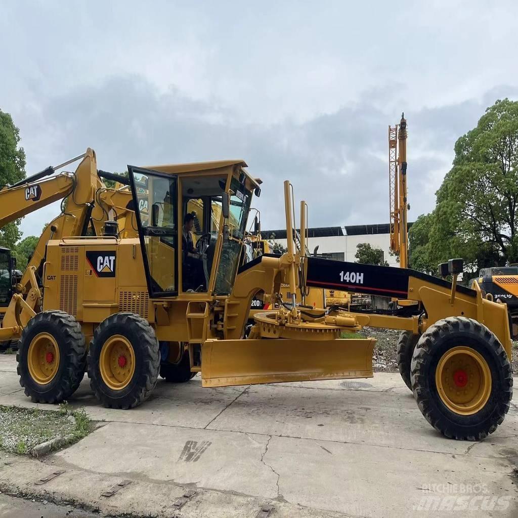 CAT 140 H Greideriai