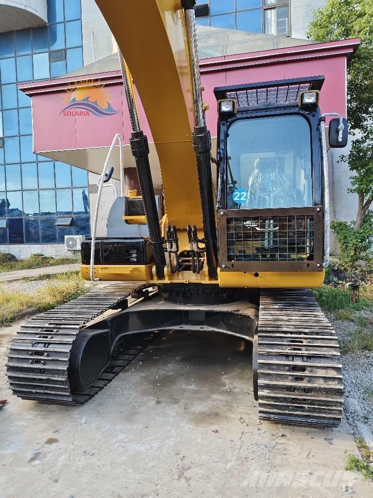 CAT 320D2L Vikšriniai ekskavatoriai