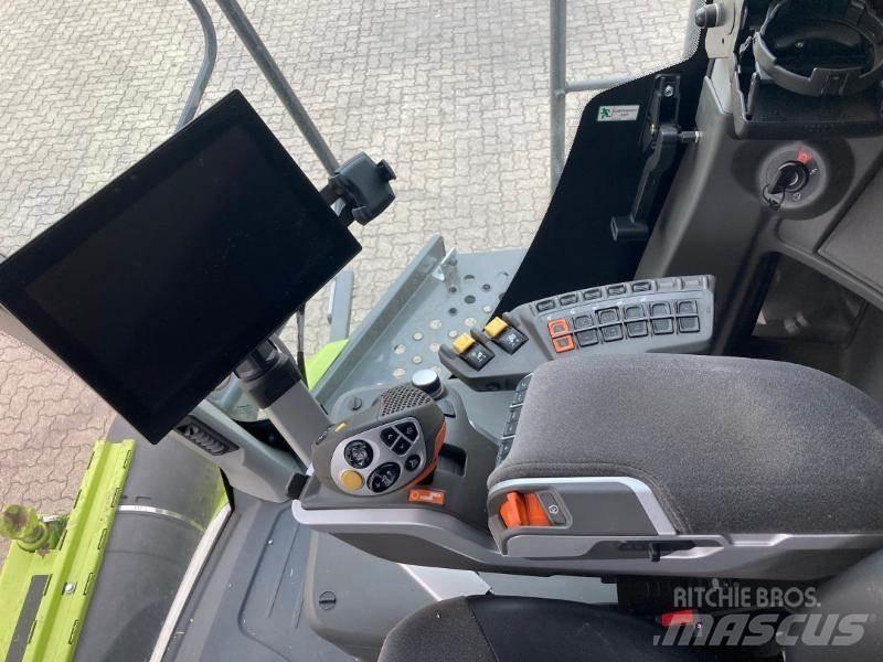 CLAAS LEXION 6700 Derliaus nuėmimo kombainai
